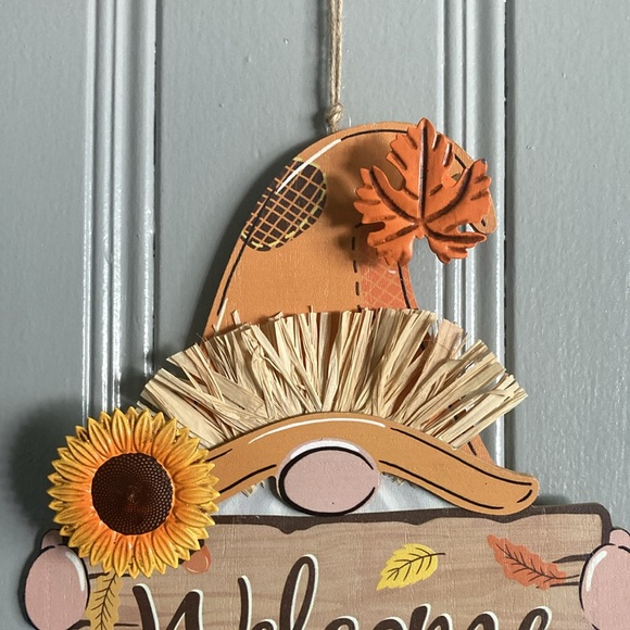 Brand NWT- 16” Precious- Wooden- Welcome- Gnome Fall Decor Sign w/ Metal 🍁🌻 - Picture 6 of 17